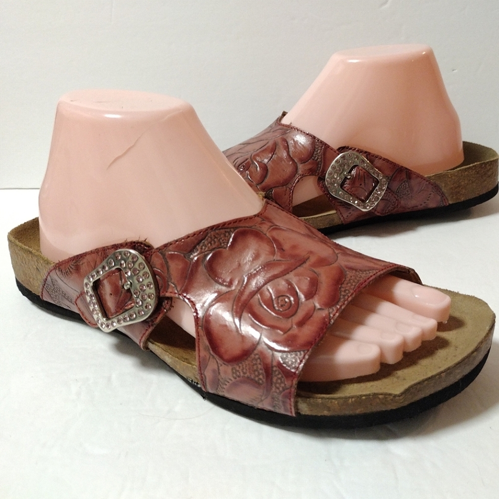 EuroWellness Balance Women's Embossed Leather Slide Cork Buckle Sandals Size 9